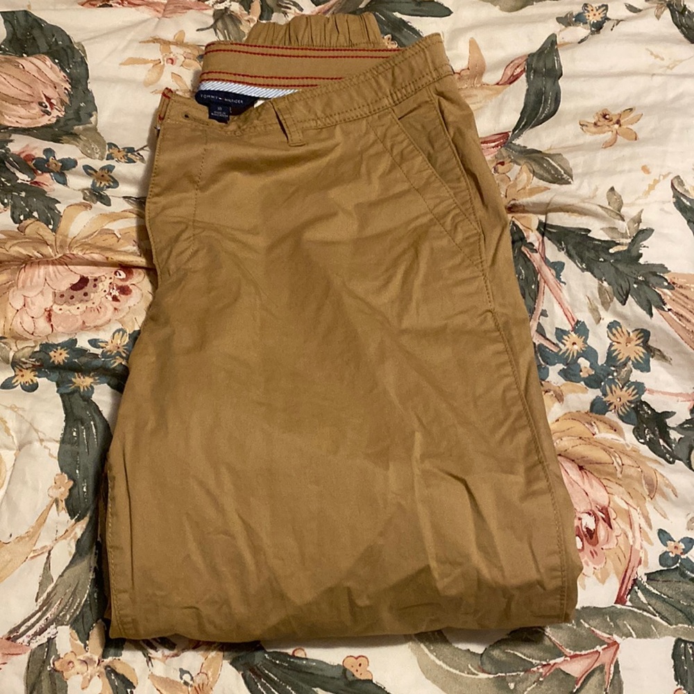 Tommy Hilfiger light brown cargo like pants